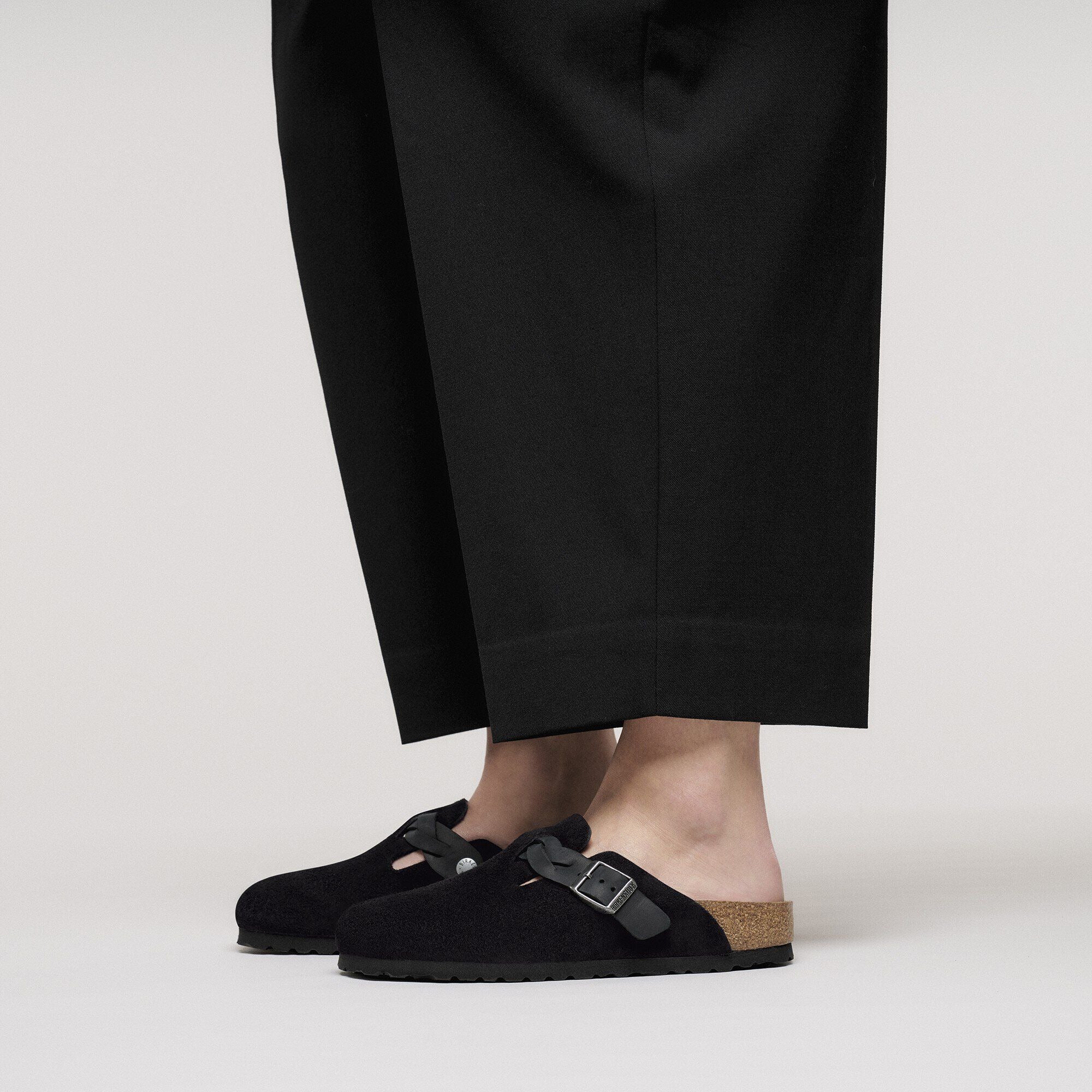 Boston Braid | Suede | Black - Image 2