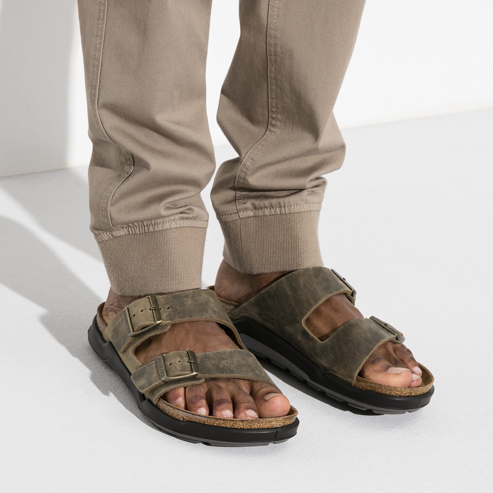 Arizona Crosstown | Oiled Leather | Faded Khaki - Image 2